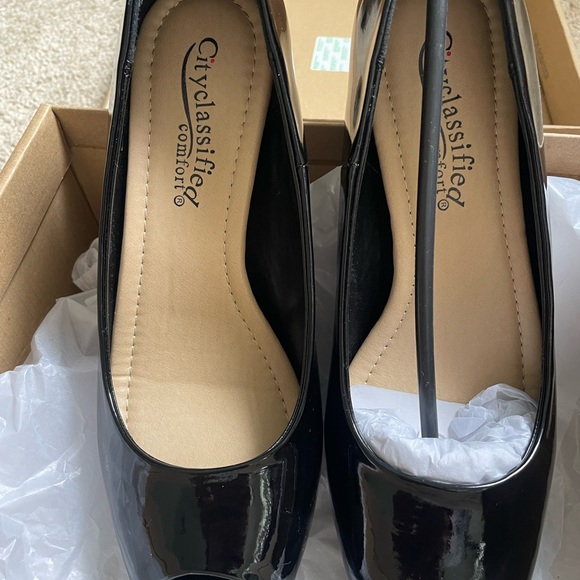 NWT Peep toe heels - Picture 1 of 5